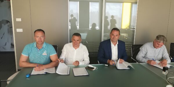 Potpisan Kolektivni ugovor u Tisku plus