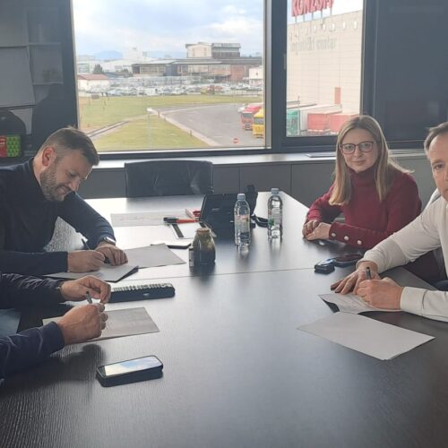 Potpisan dodatak Kolektivnom ugovoru Tisak plus